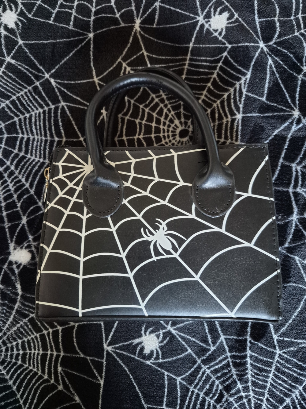 BLACK SPIDERWEB TOP HANDLE BAG